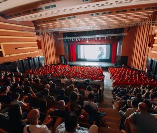 Premiera Pădurea de Molizi